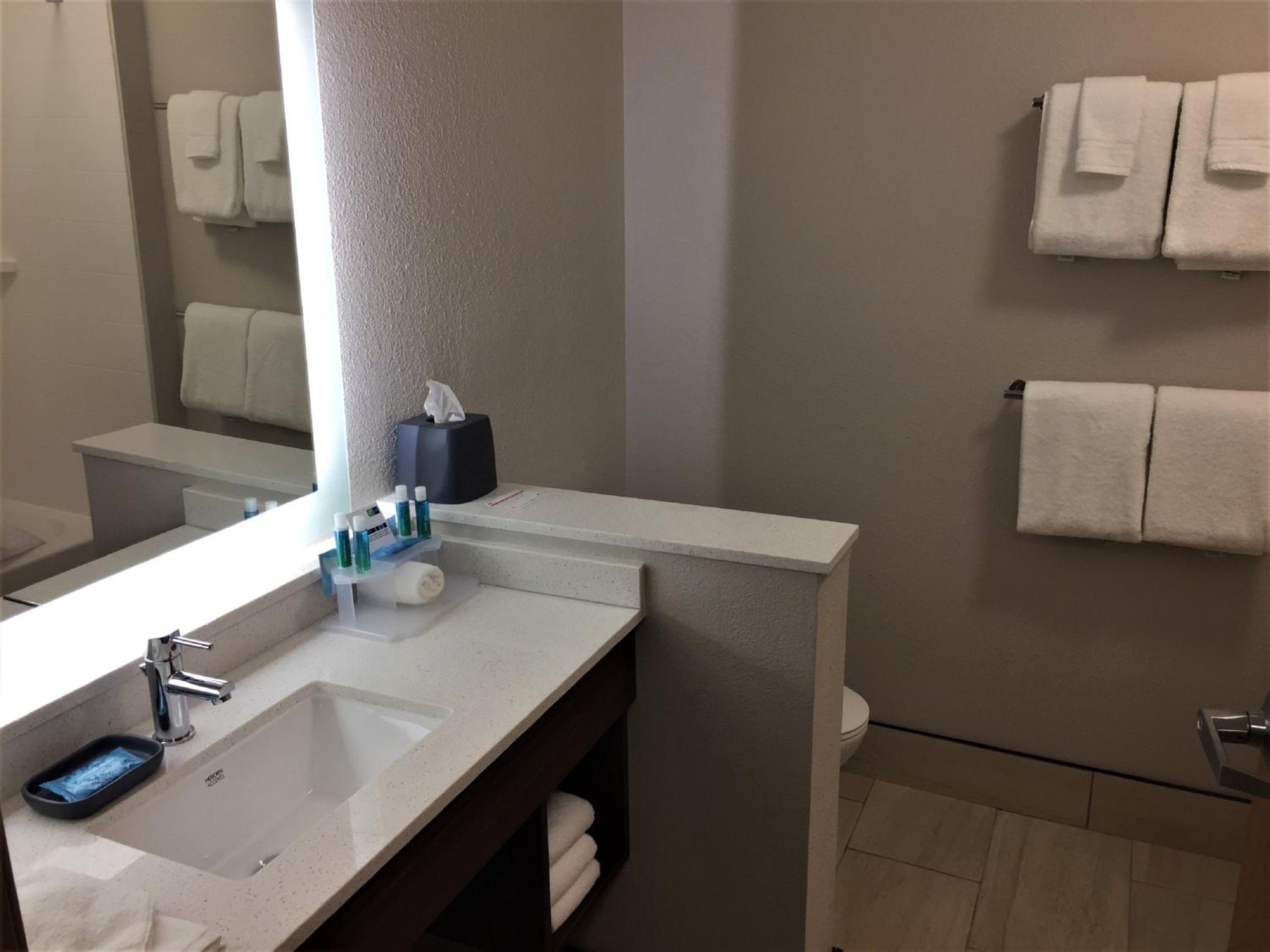 holiday inn express and suites danville by ihg