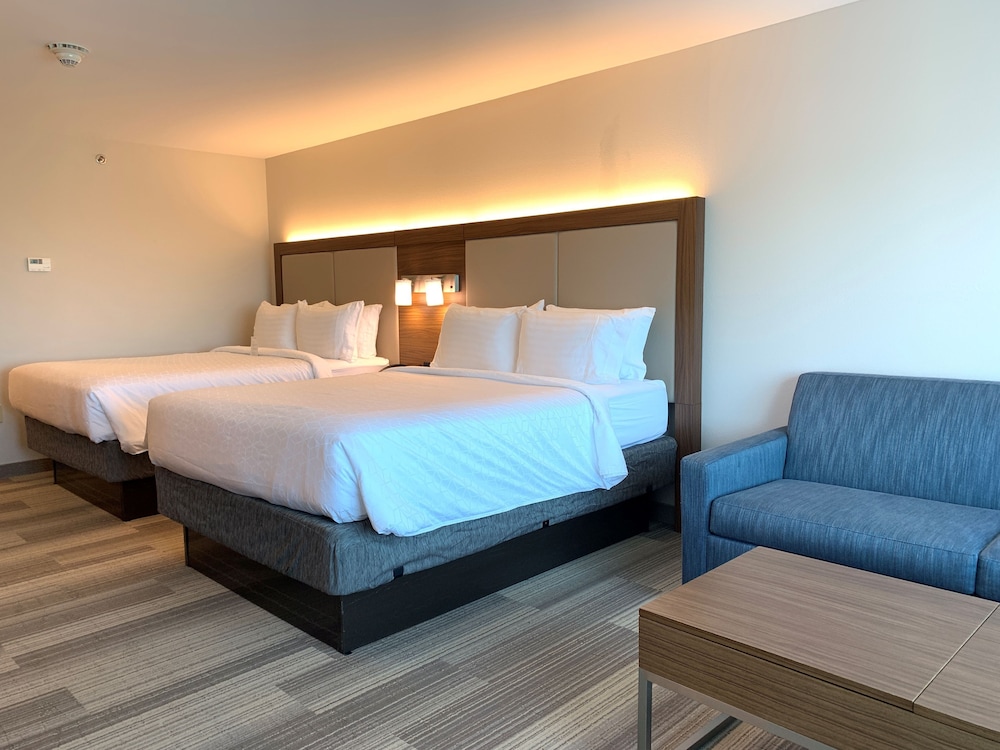 holiday inn express and suites danville by ihg