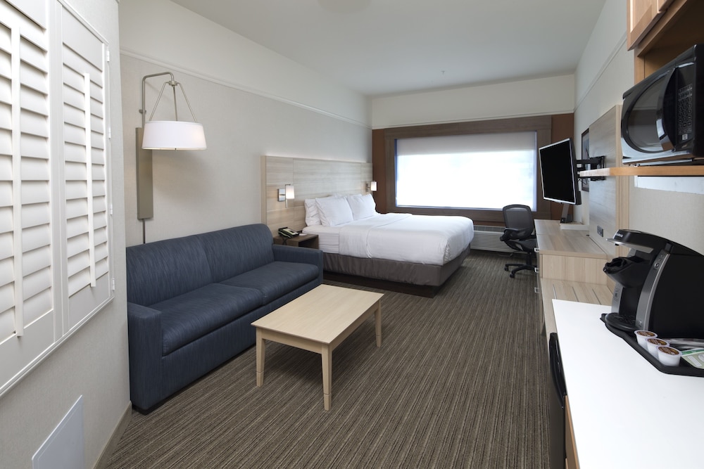 holiday inn express and suites la porte by ihg