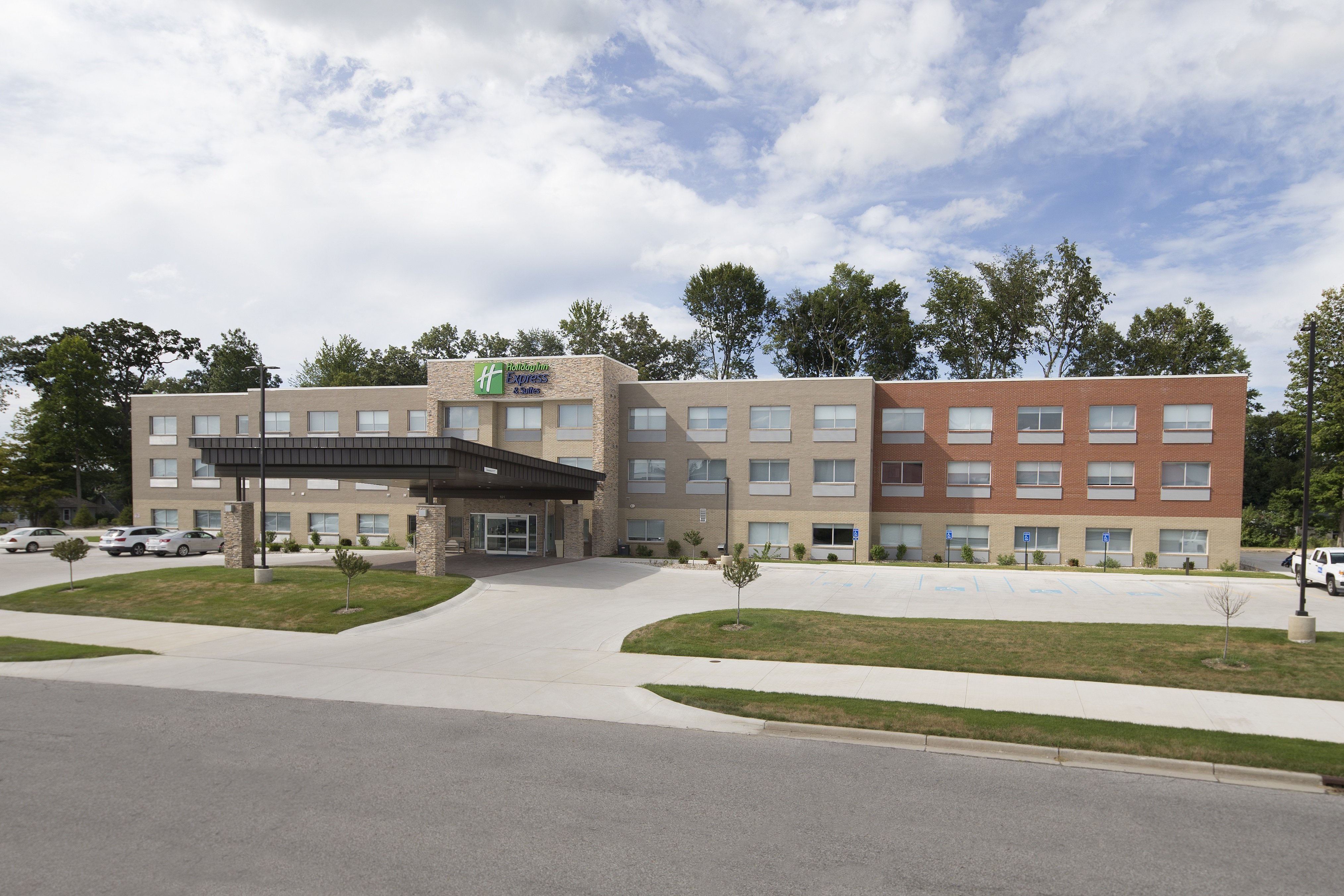 holiday inn express and suites la porte by ihg