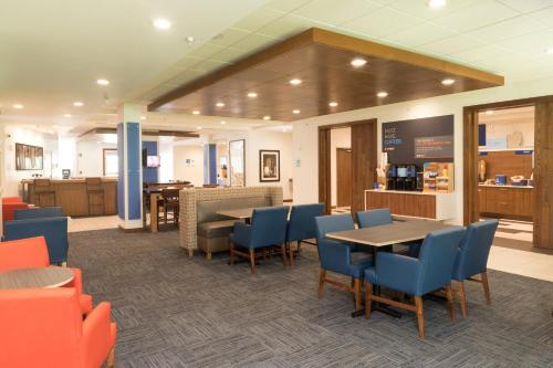 holiday inn express and suites la porte by ihg