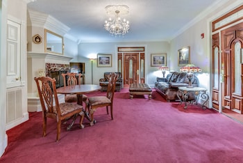 plaza suites downtown new orleans
