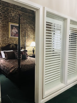 plaza suites downtown new orleans