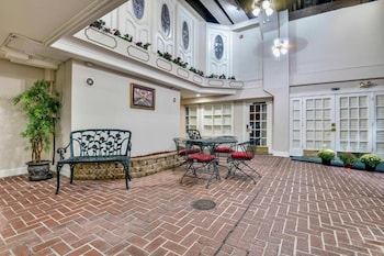 plaza suites downtown new orleans