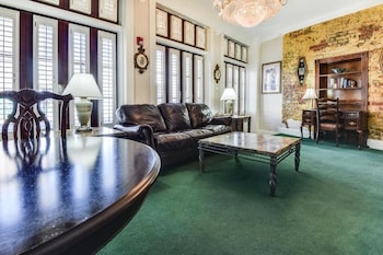 plaza suites downtown new orleans