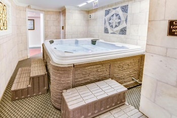 Plaza Suites Downtown New Orleans,Harvey>>Gretna,2 star
