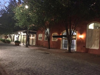 plaza suites downtown new orleans