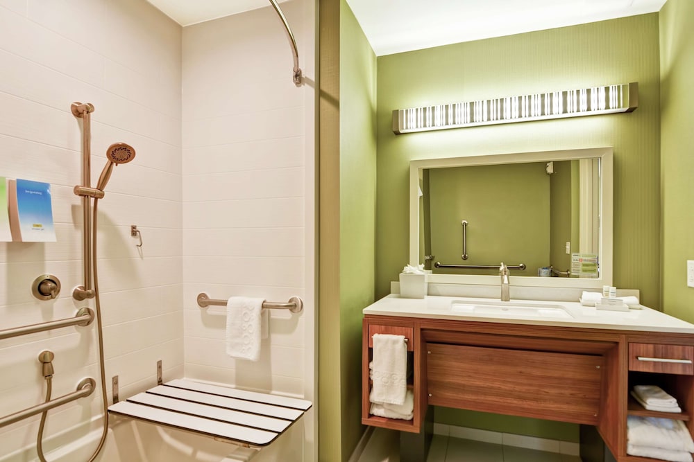 home2 suites by hilton charlotte airport