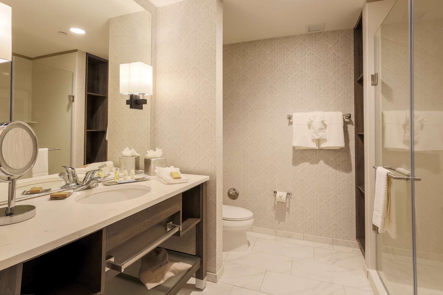 doubletree by hilton evansville
