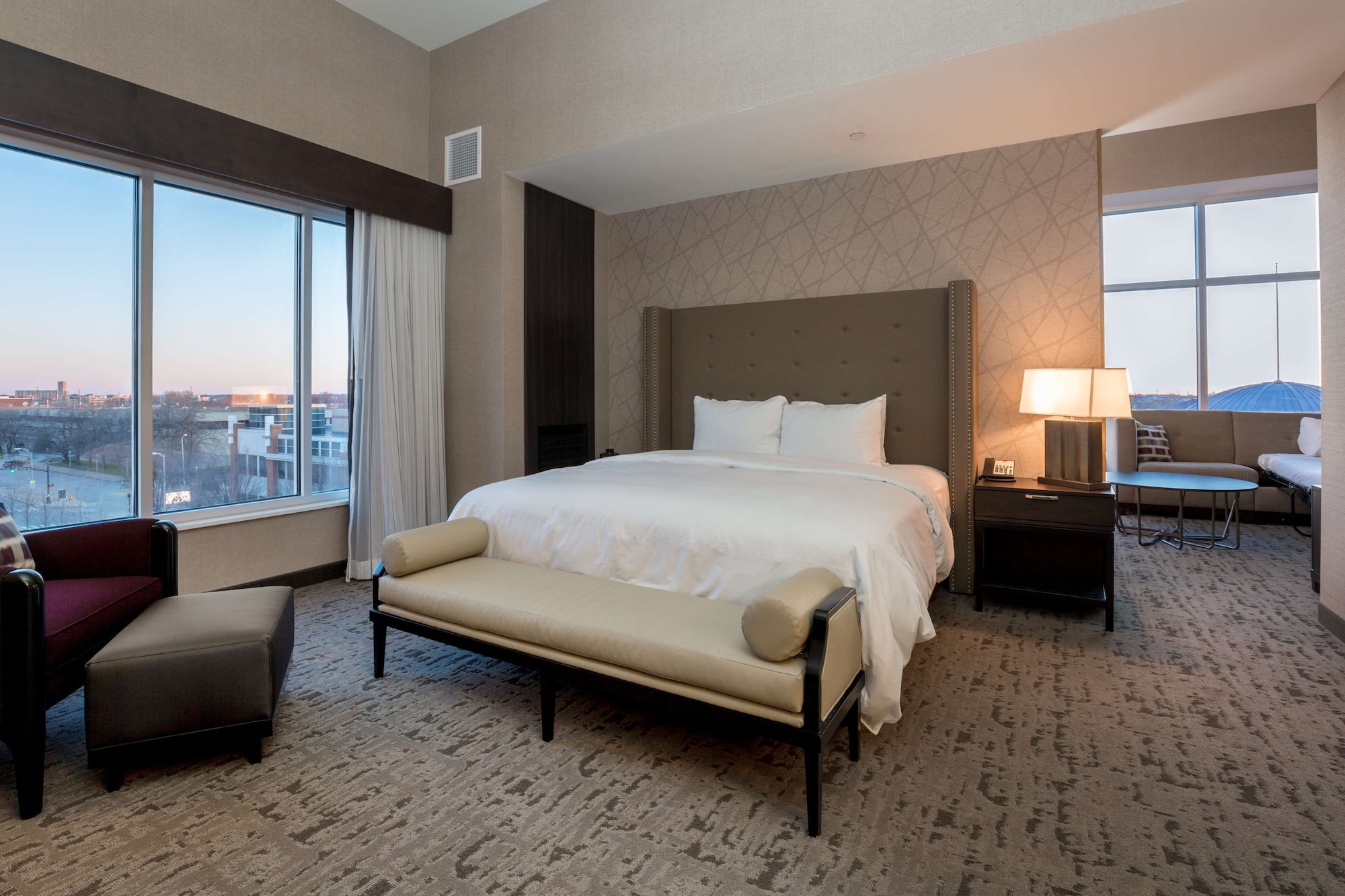doubletree by hilton evansville