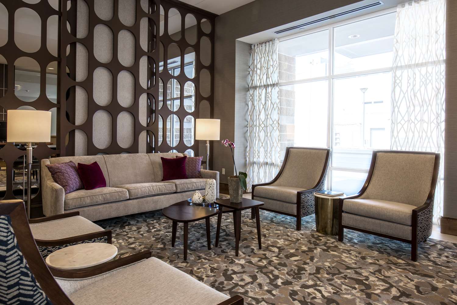 doubletree by hilton evansville