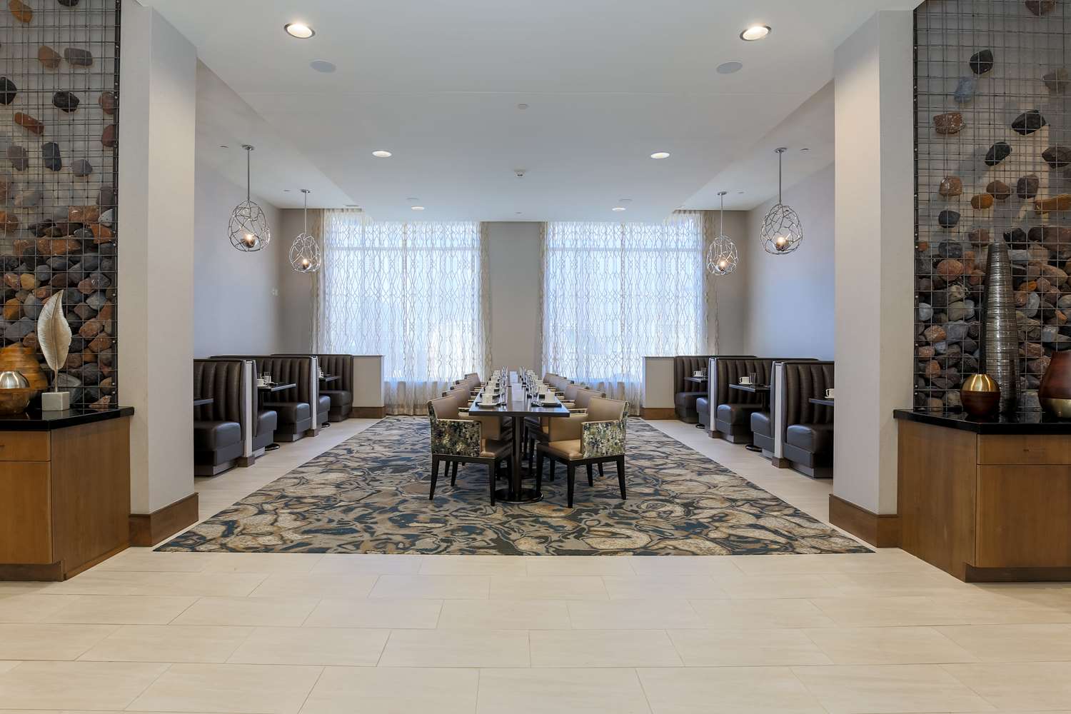 doubletree by hilton evansville