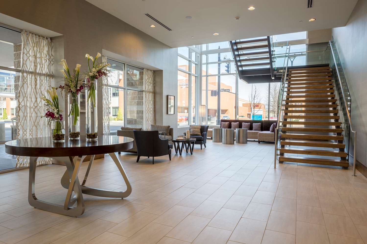 doubletree by hilton evansville
