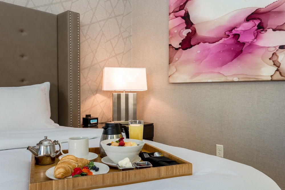 doubletree by hilton evansville