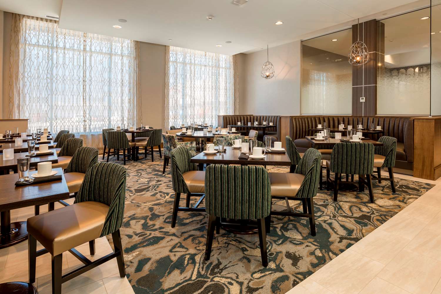 doubletree by hilton evansville