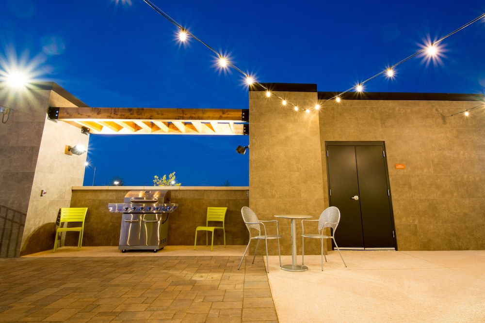 home2 suites newnan