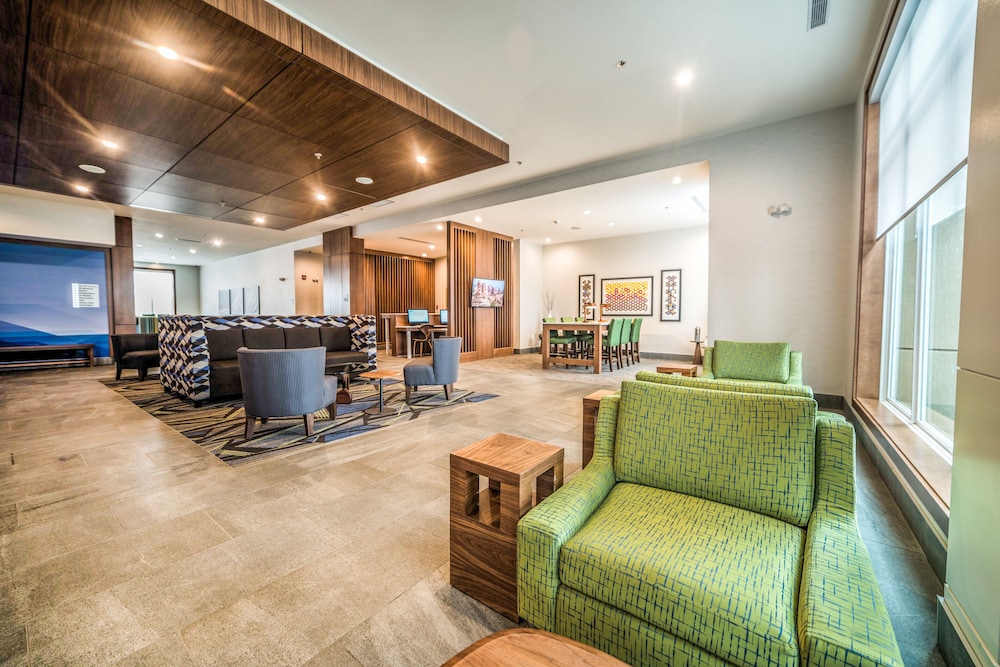 holiday inn express and suites west edmonton mall area