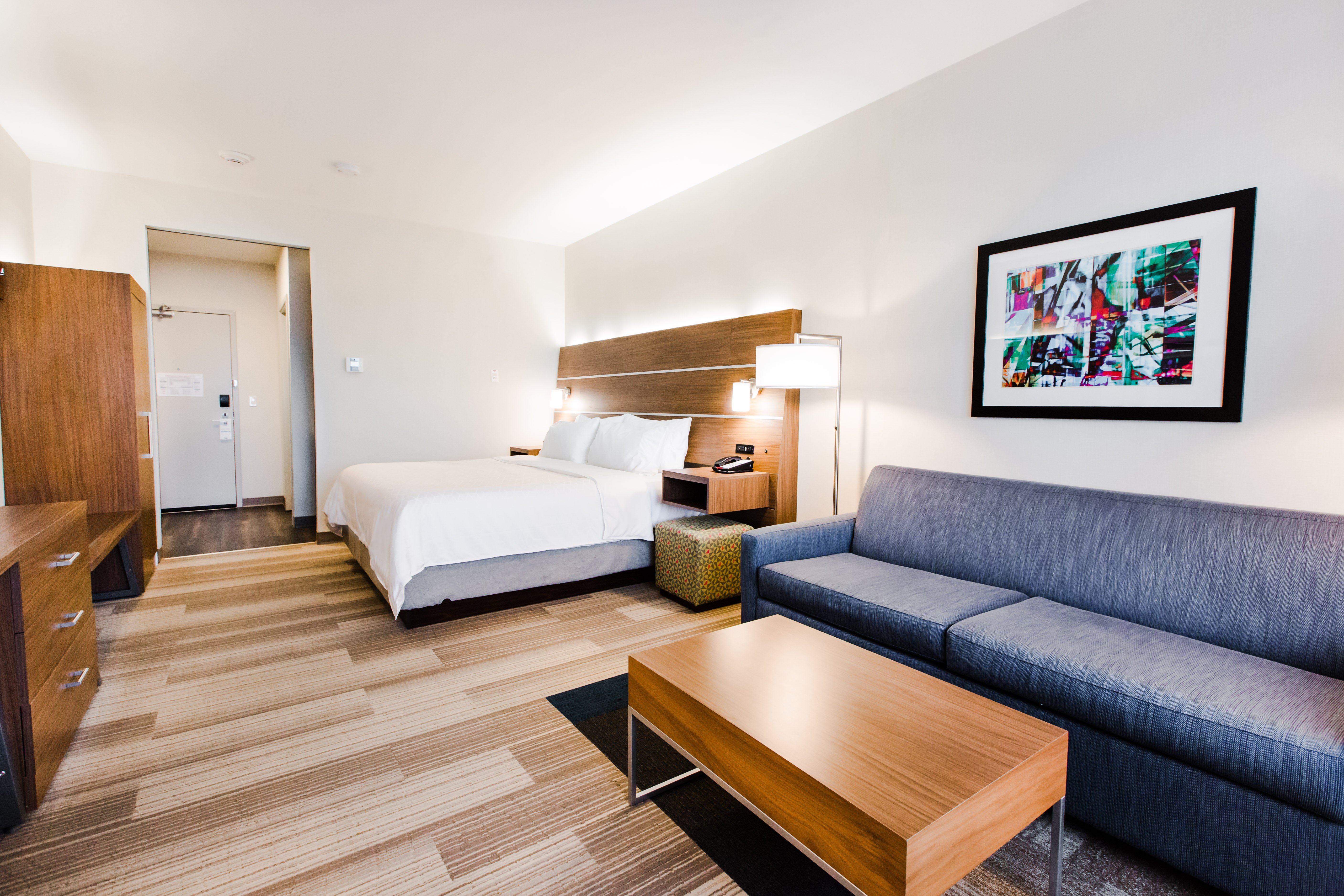 holiday inn express and suites west edmonton mall area