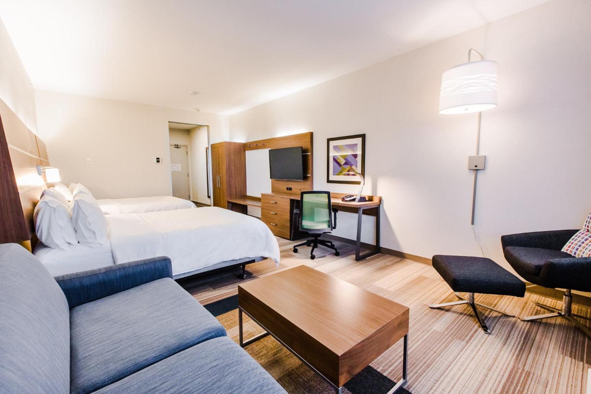 holiday inn express and suites west edmonton mall area