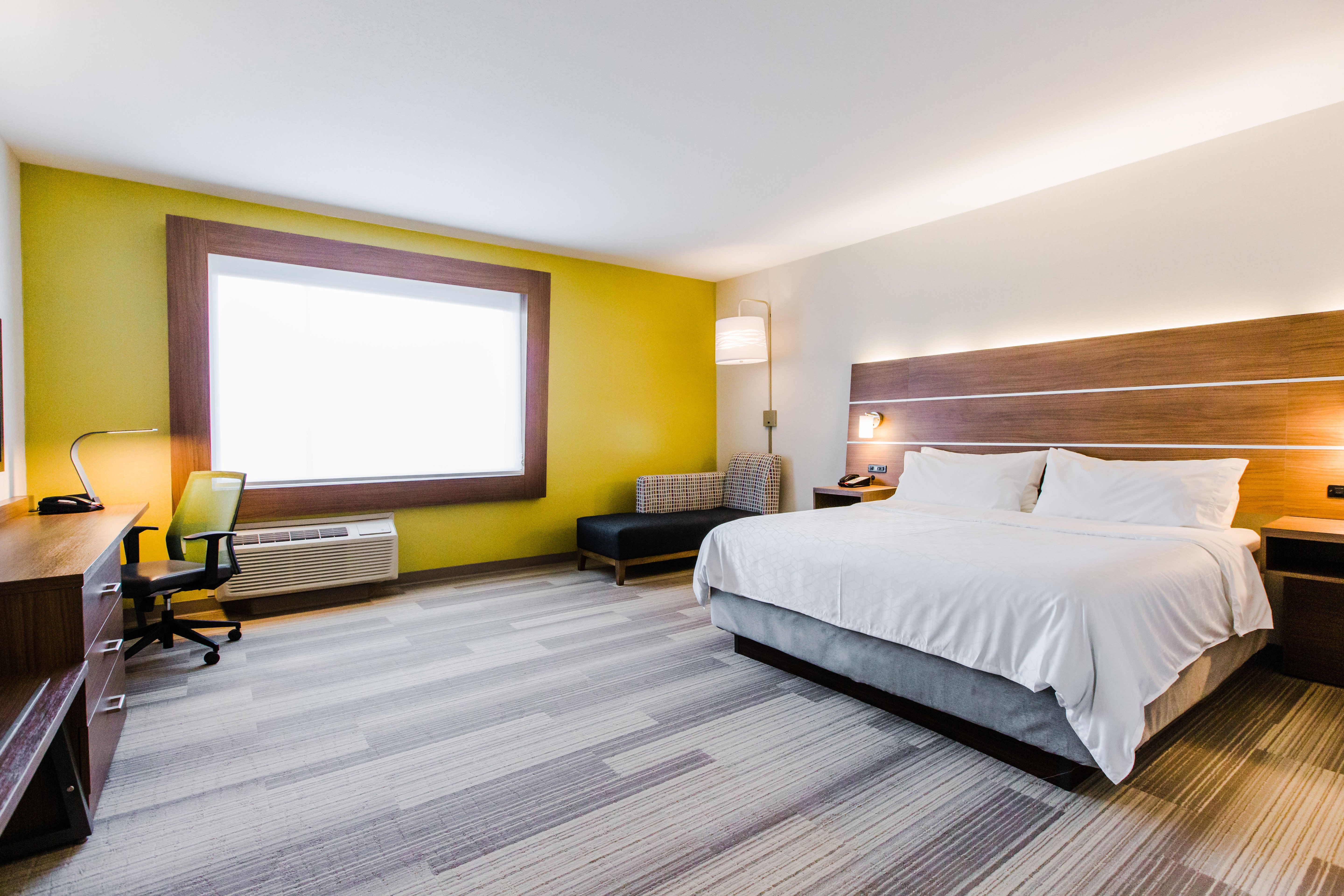 holiday inn express and suites west edmonton mall area