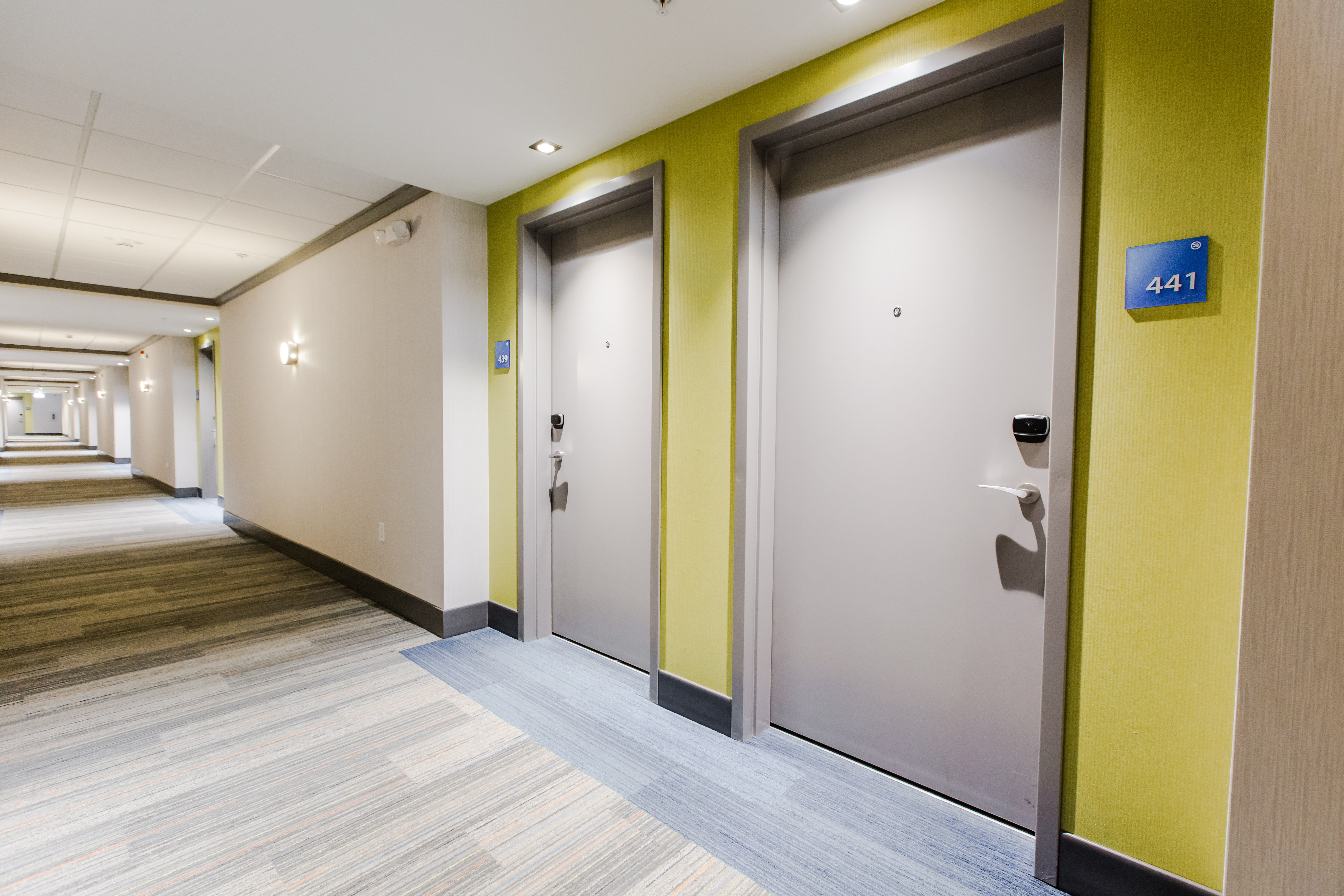 holiday inn express and suites west edmonton mall area
