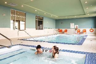 holiday inn express and suites west edmonton mall area