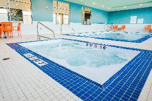 holiday inn express and suites west edmonton mall area