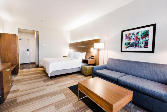 holiday inn express and suites west edmonton mall area