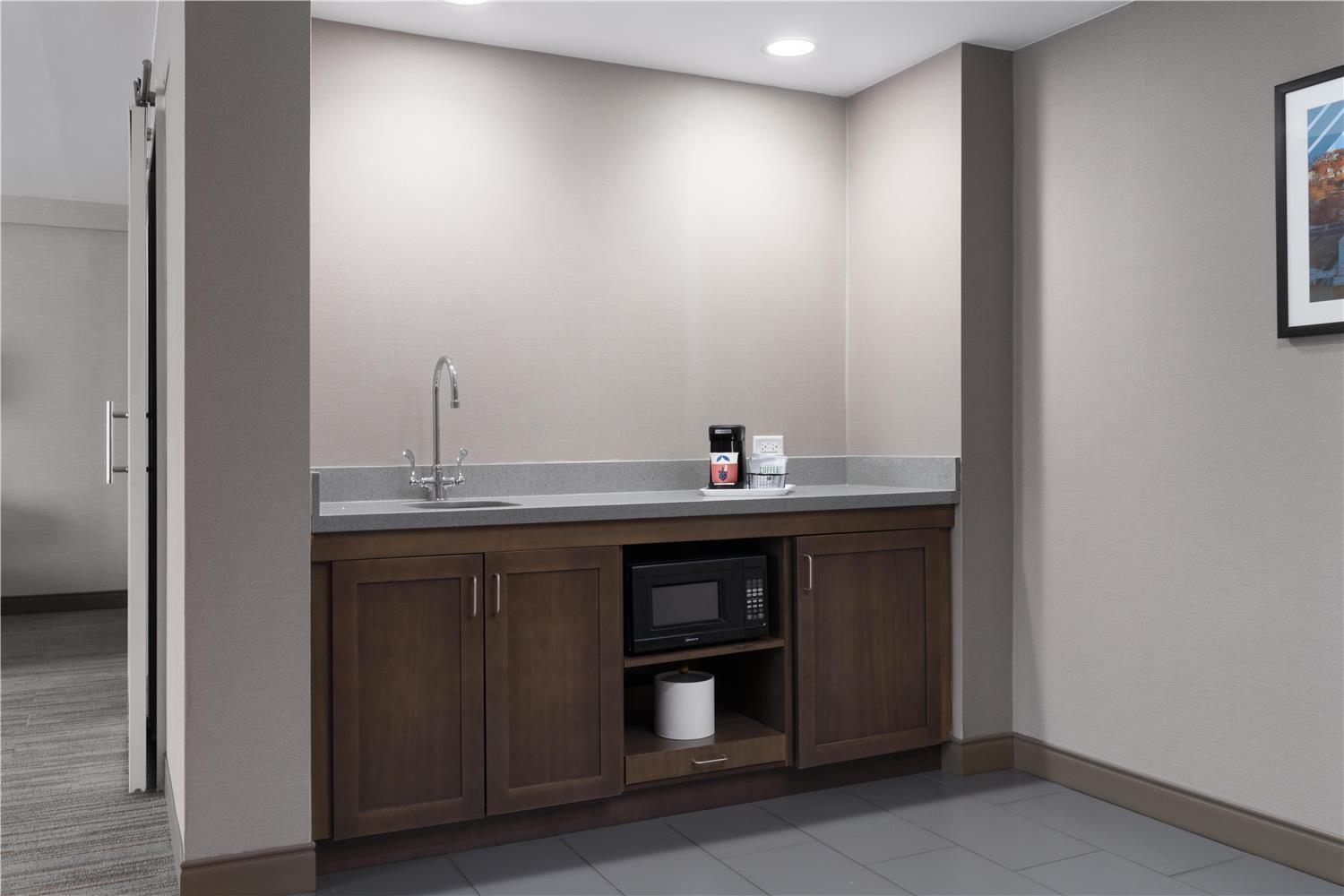 hampton inn and suites yonkers westchester