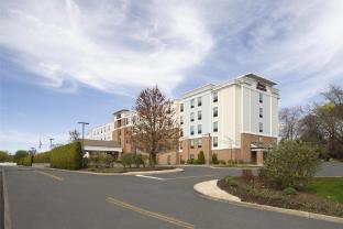 hampton inn and suites yonkers westchester