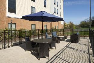 hampton inn and suites yonkers westchester