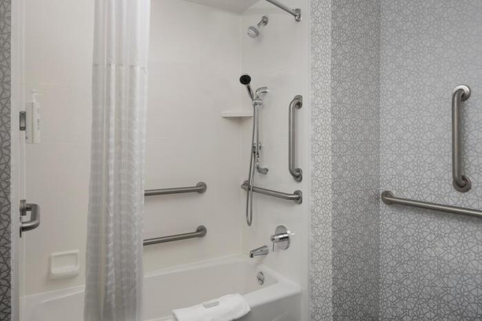 hampton inn and suites yonkers westchester