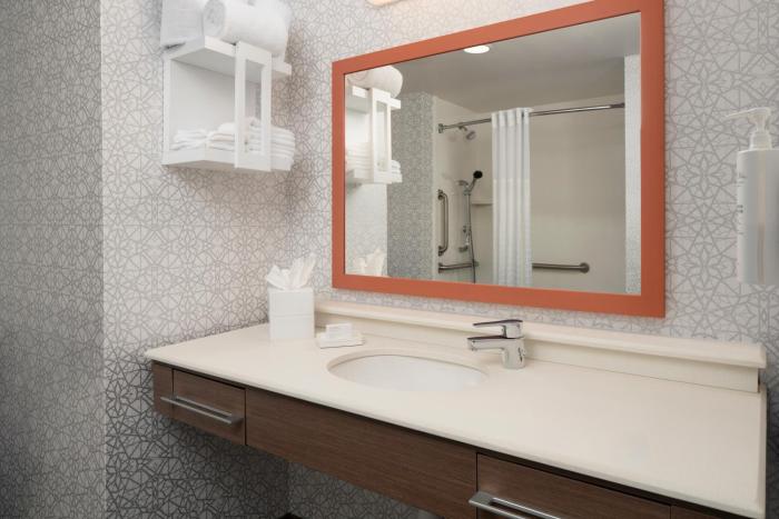 hampton inn and suites yonkers westchester