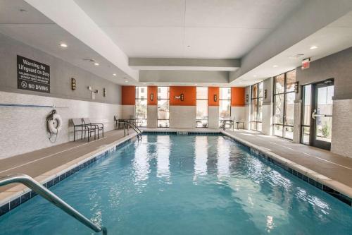 hampton inn and suites north dallas central expy