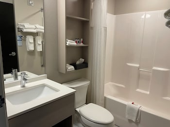 spark by hilton rochester south