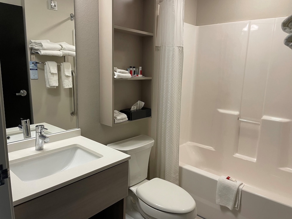 spark by hilton rochester south