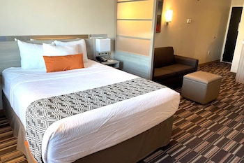 spark by hilton rochester south