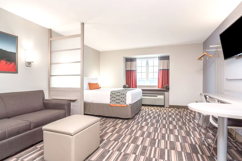 spark by hilton rochester south