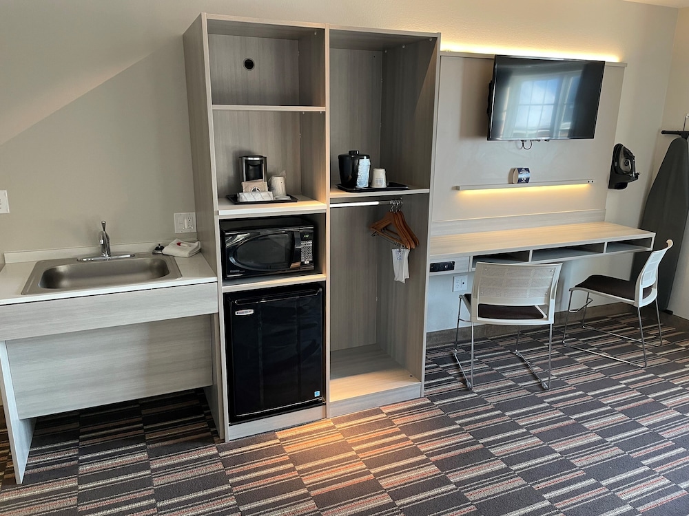 spark by hilton rochester south