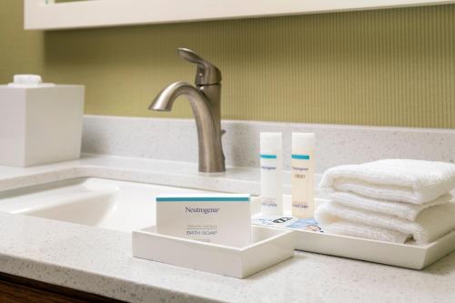 home2 suites by hilton denver international airport