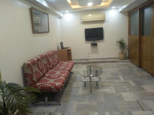 pamposh guest house
