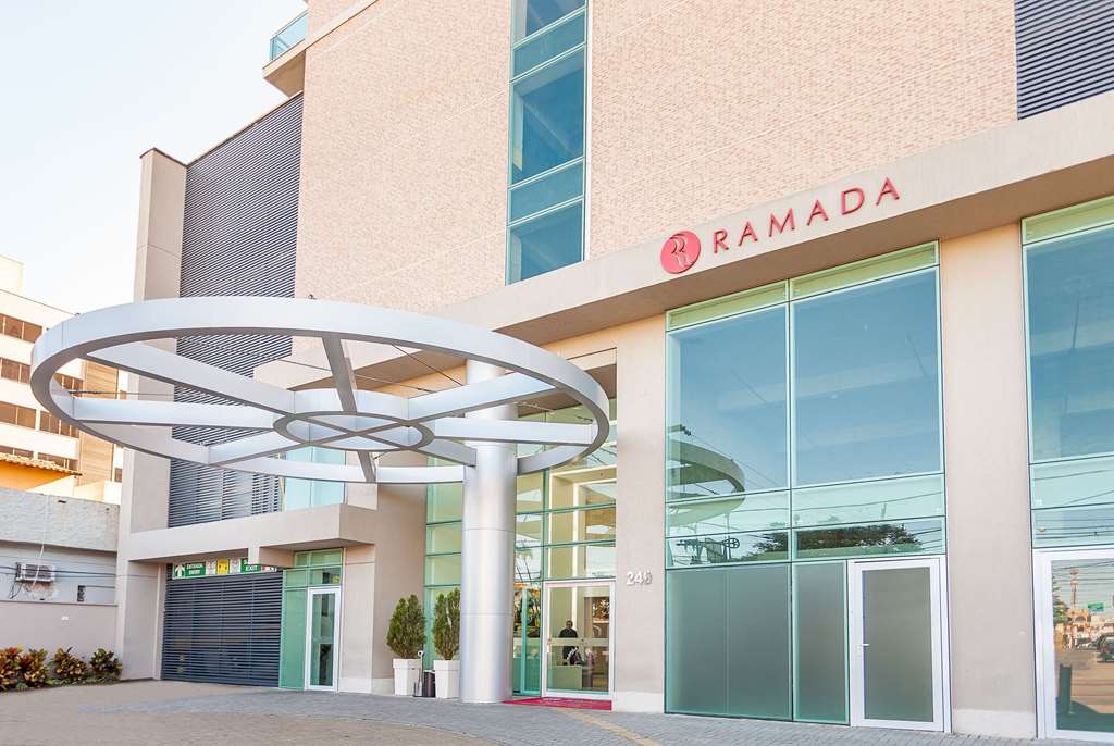 ramada by wyndham macae hotel and suites