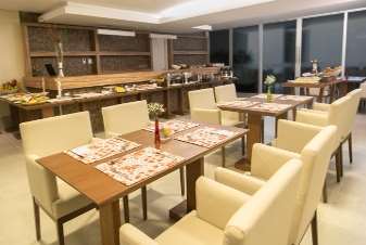 ramada by wyndham macae hotel and suites