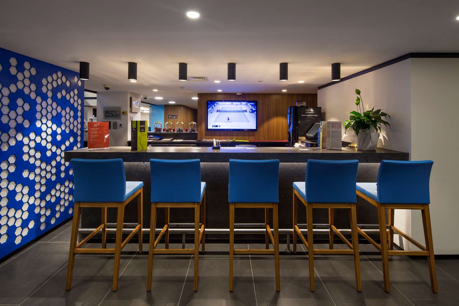 hampton by hilton istanbul kurtkoy