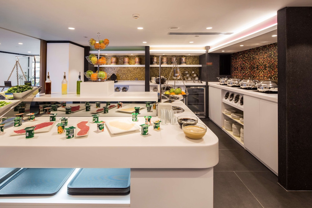 hampton by hilton istanbul kurtkoy