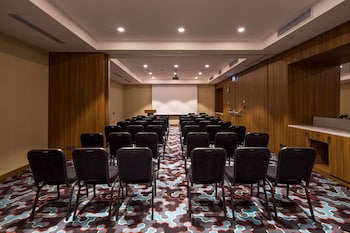 hampton by hilton istanbul kurtkoy