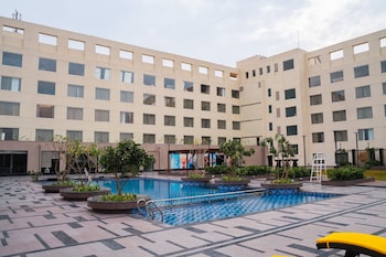Novotel Jaipur Convention Centre,Hawa Sadak,3 star