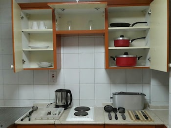 al raien hotel apartment