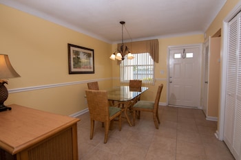 palm beach waterfront suites