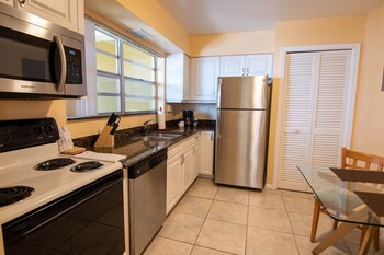 palm beach waterfront suites